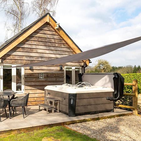 Villa Oak Tree Hideaway Whitchurch  Esterno foto