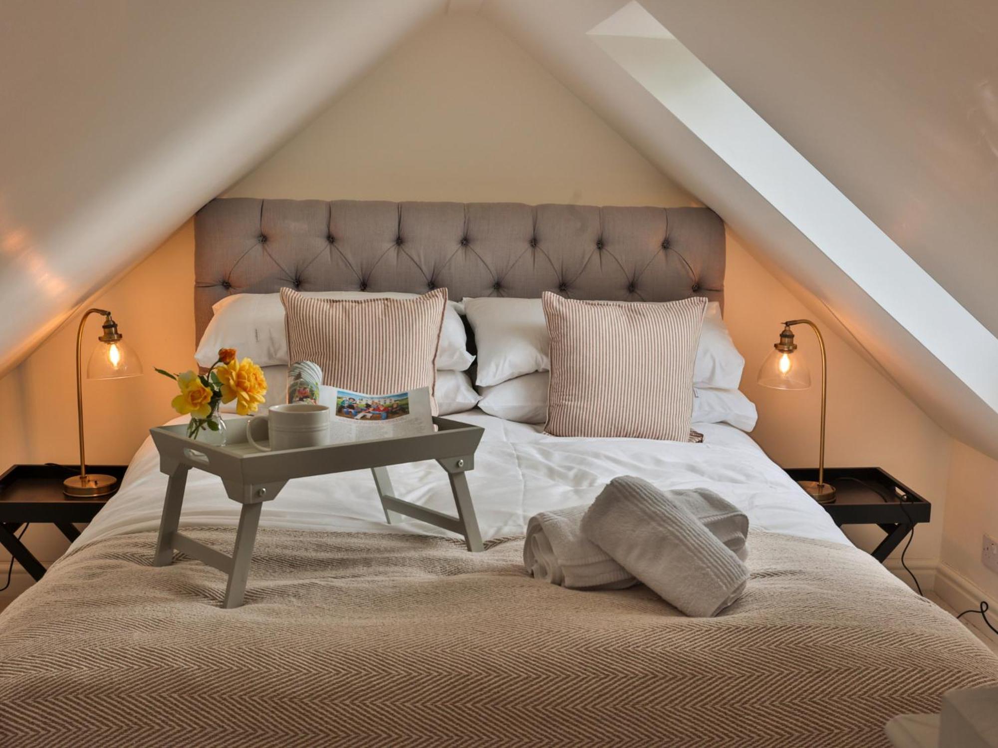 Villa Oak Tree Hideaway Whitchurch  Esterno foto