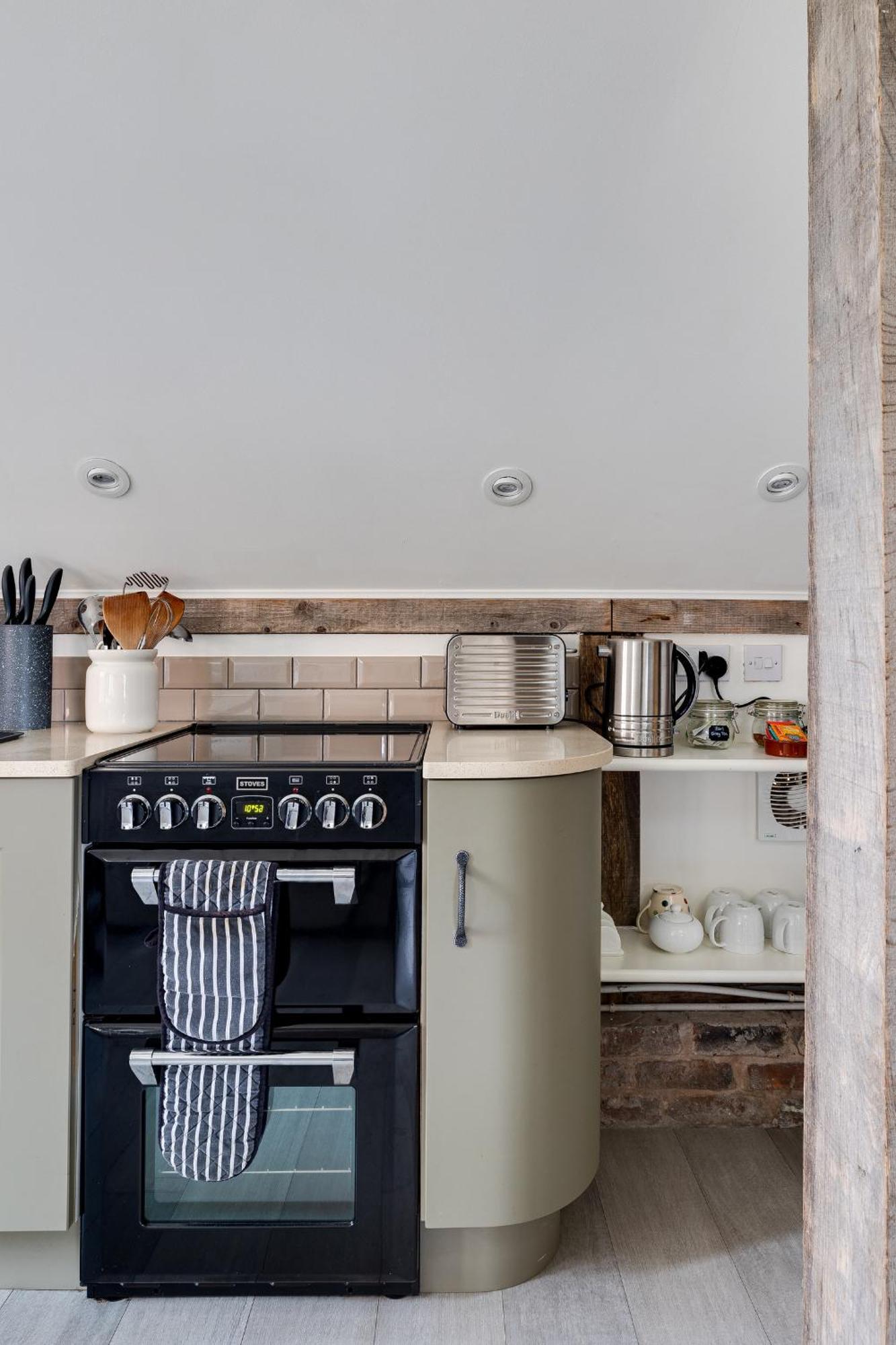 Villa Oak Tree Hideaway Whitchurch  Esterno foto
