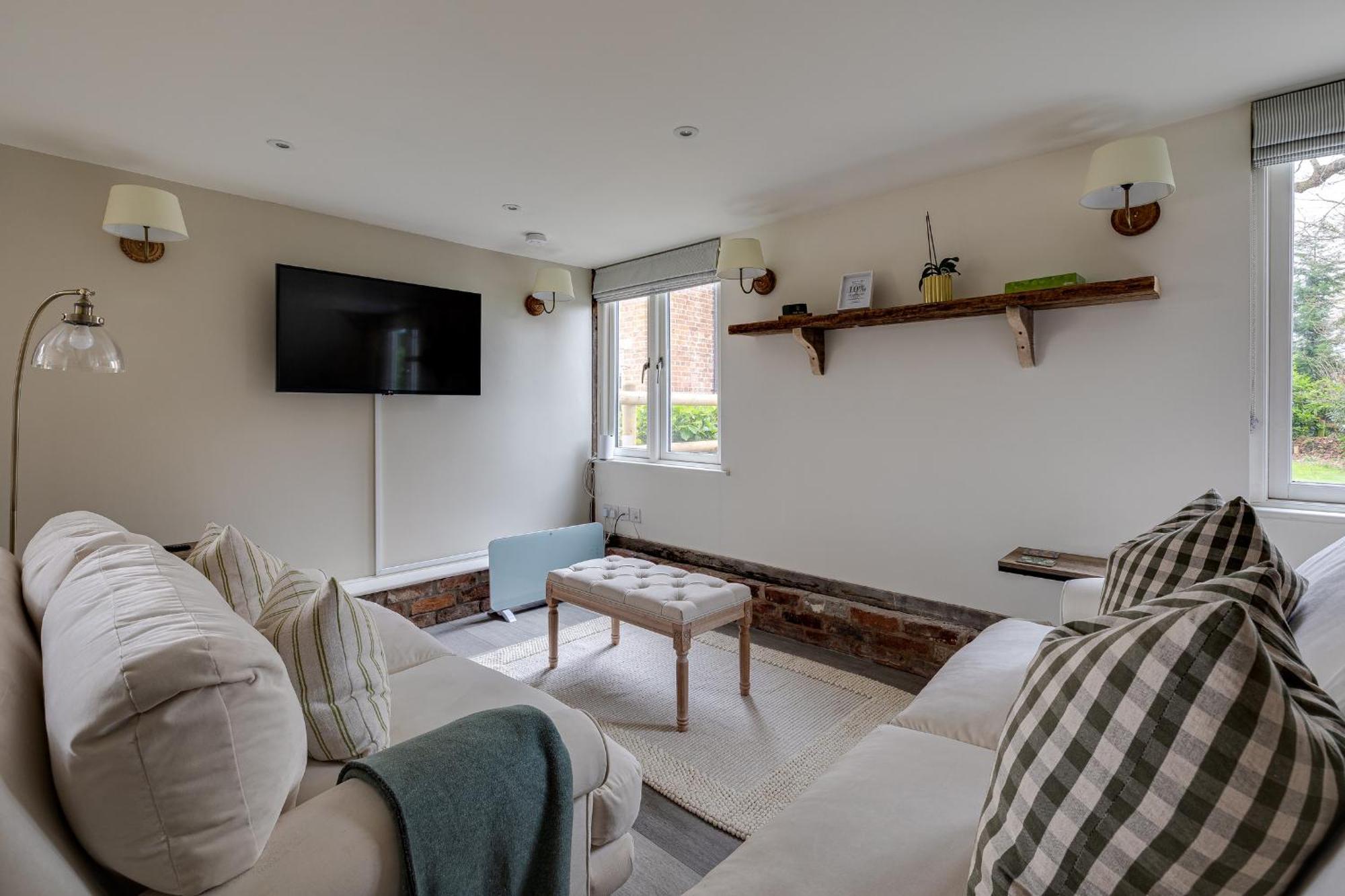 Villa Oak Tree Hideaway Whitchurch  Esterno foto