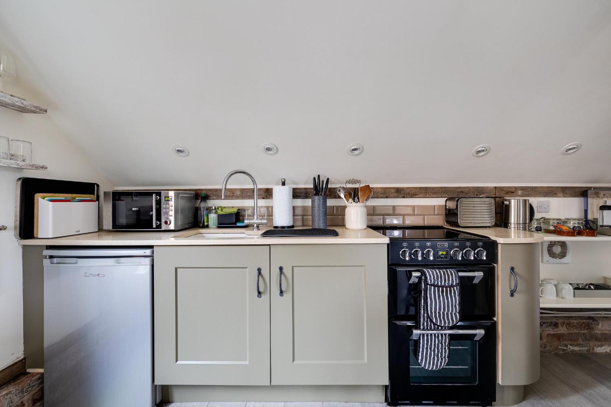 Villa Oak Tree Hideaway Whitchurch  Esterno foto