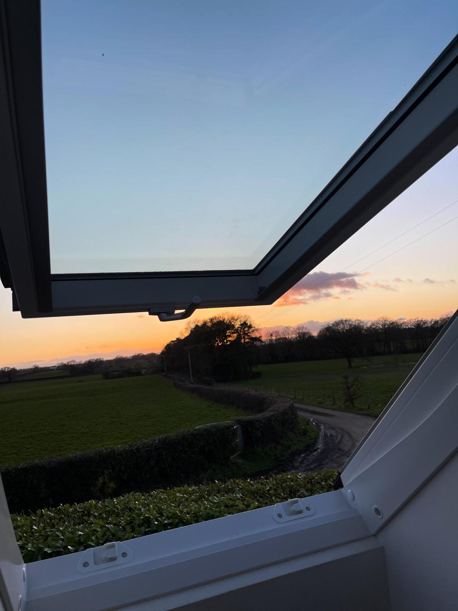 Villa Oak Tree Hideaway Whitchurch  Esterno foto